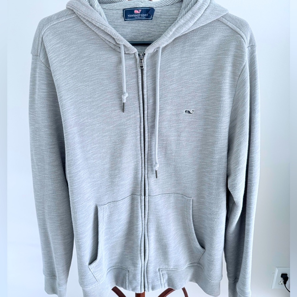 Vineyard Vines Gray Zip Up Hoodie Sweatshirt, Size Medium.